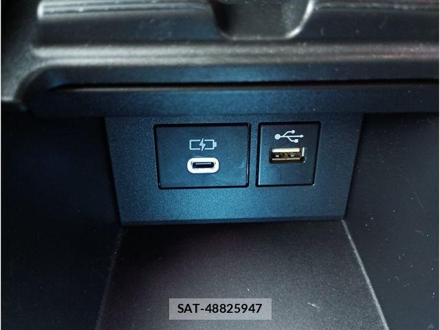 Toyota AQUA 2023-01 8878645-16