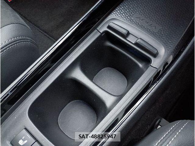 Toyota AQUA 2023-01 8878645-17