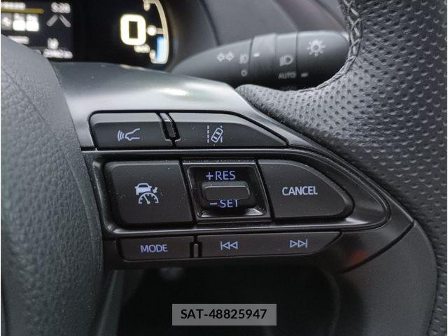 Toyota AQUA 2023-01 8878645-21