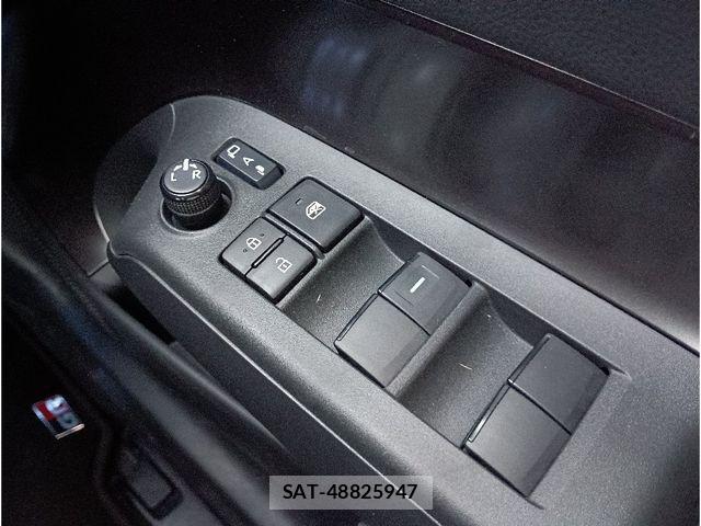 Toyota AQUA 2023-01 8878645-23