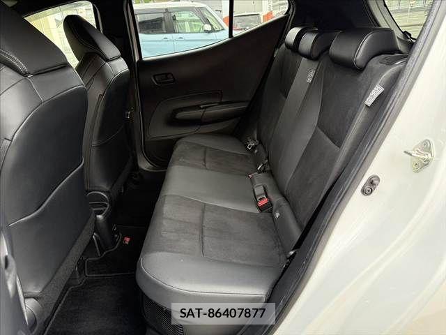 Toyota AQUA 2023-04 8878648-18