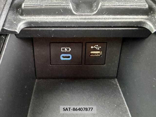 Toyota AQUA 2023-04 8878648-22