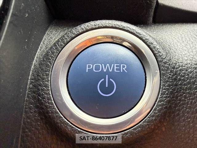 Toyota AQUA 2023-04 8878648-27