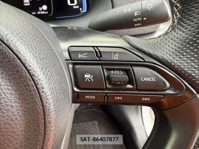 Toyota AQUA 2023-04 8878648-6