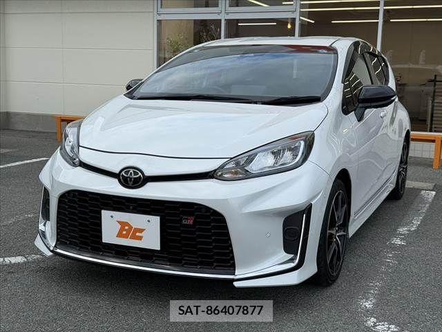 Toyota AQUA 2023-04 8878648-7