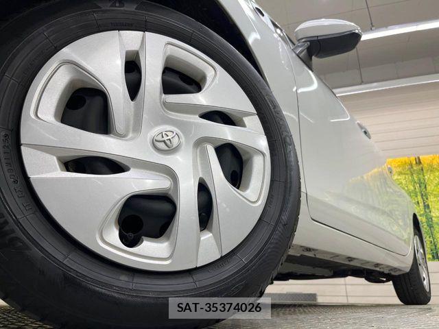 Toyota AQUA 2022-09 8878649-12