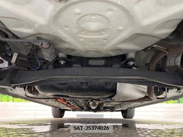 Toyota AQUA 2022-09 8878649-18