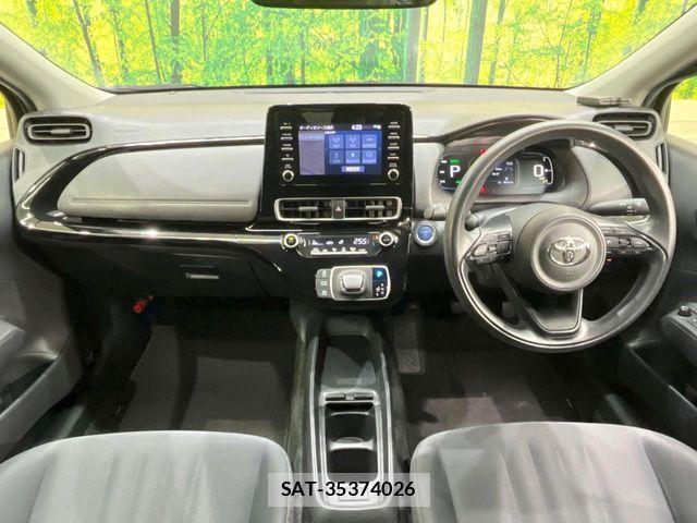 Toyota AQUA 2022-09 8878649-1