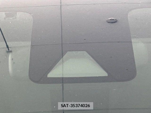 Toyota AQUA 2022-09 8878649-6