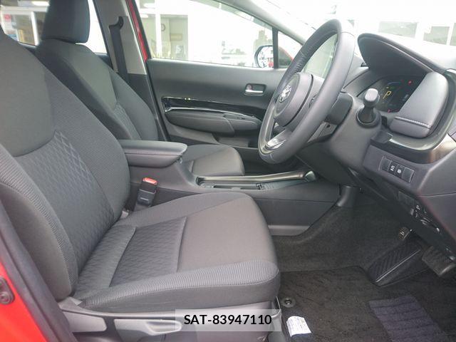 Toyota AQUA 2024-09 8878641-1