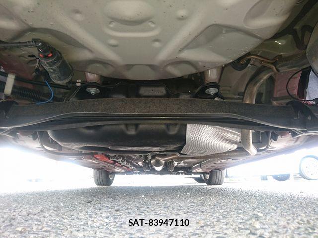 Toyota AQUA 2024-09 8878641-22