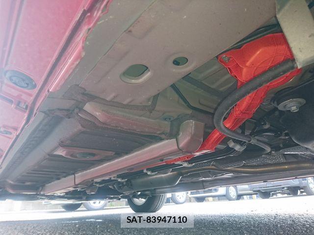 Toyota AQUA 2024-09 8878641-23