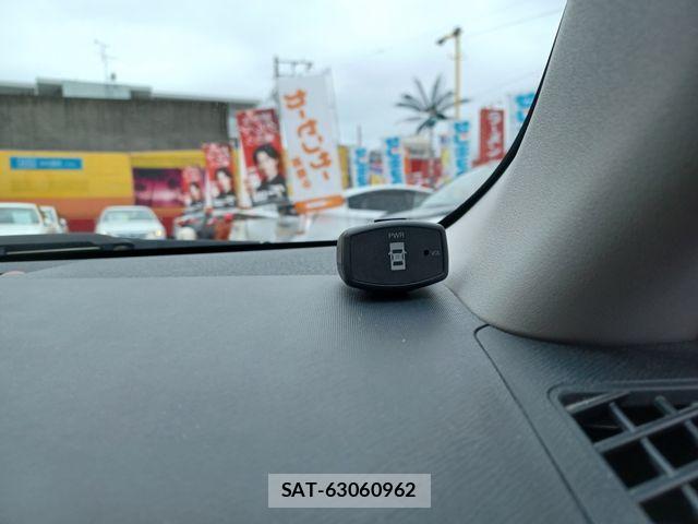 Toyota AQUA 2015-11 8878668-23