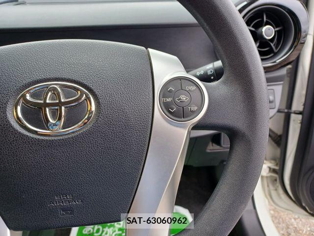 Toyota AQUA 2015-11 8878668-26