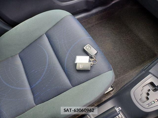 Toyota AQUA 2015-11 8878668-27