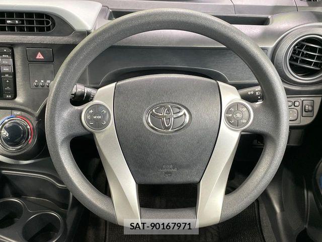 Toyota AQUA 2014-08 8878672-10
