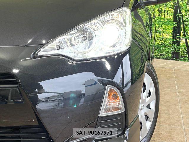 Toyota AQUA 2014-08 8878672-11