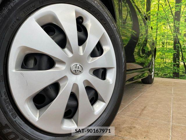 Toyota AQUA 2014-08 8878672-12
