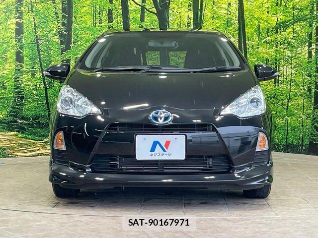 Toyota AQUA 2014-08 8878672-13