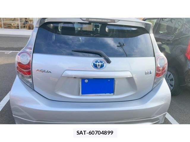 Toyota AQUA 2013-11 8878687-1