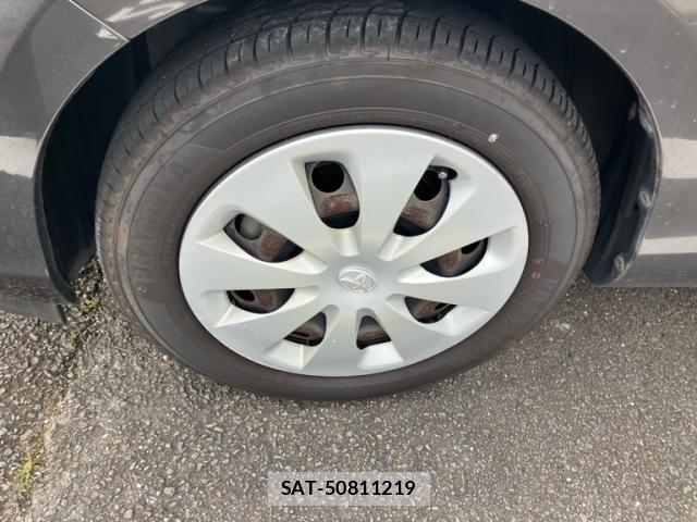 Toyota AQUA 2013-09 8878700-2