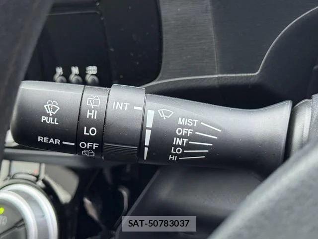 Toyota AQUA 2016-08 8878670-13