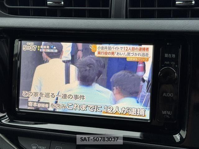 Toyota AQUA 2016-08 8878670-21
