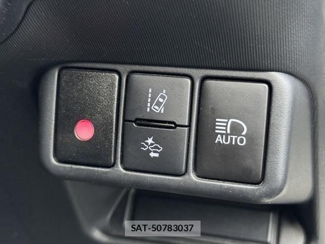 Toyota AQUA 2016-08 8878670-25