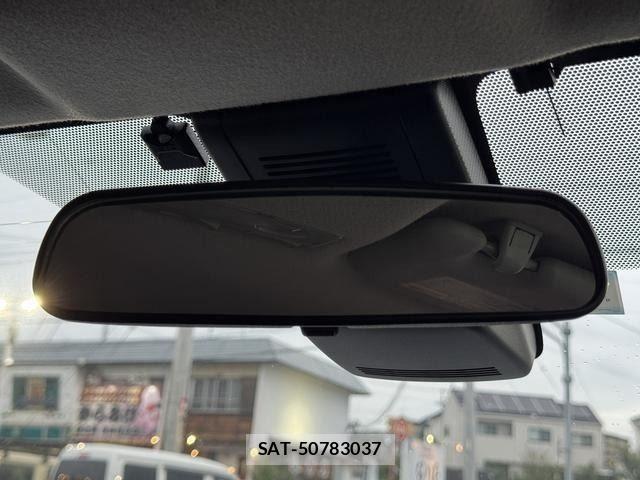 Toyota AQUA 2016-08 8878670-29