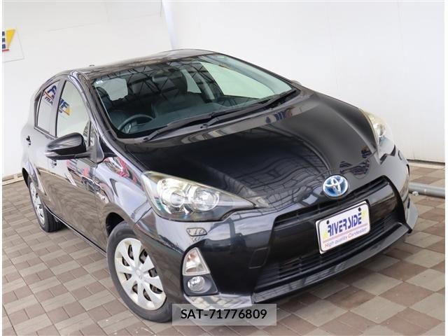 Toyota AQUA 2013-10 8878676-16