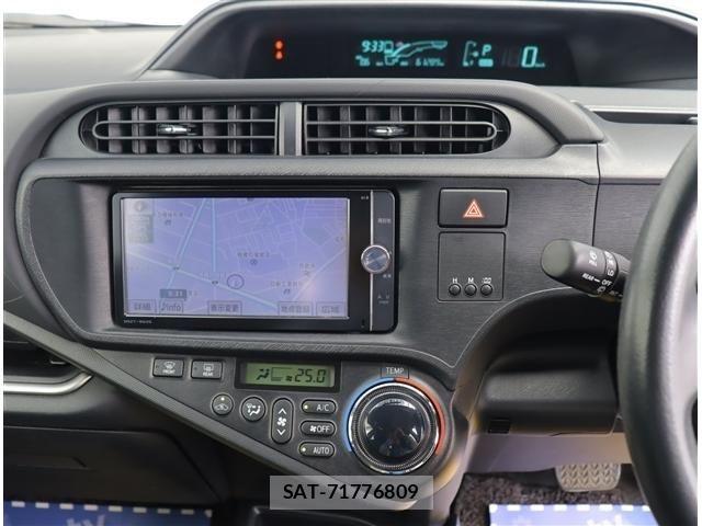 Toyota AQUA 2013-10 8878676-4