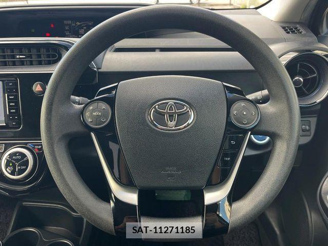 Toyota AQUA 2017-10 8878675-11