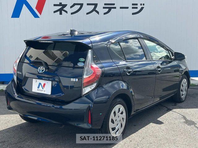Toyota AQUA 2017-10 8878675-17