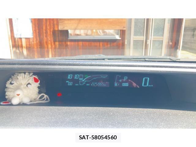 Toyota AQUA 2014-03 8878702-11