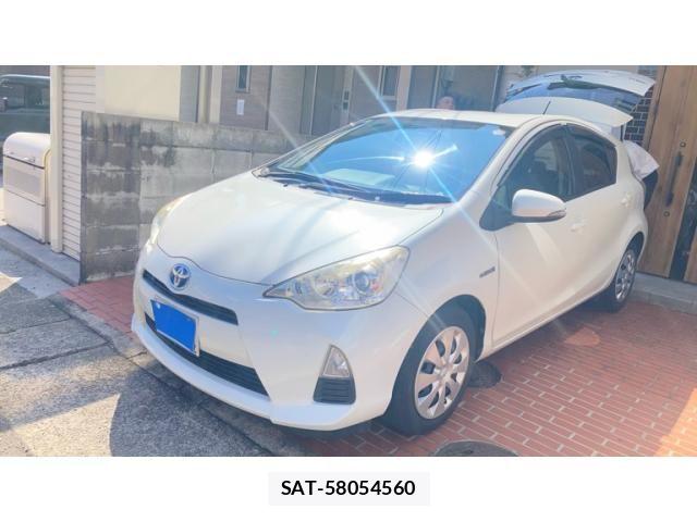 Toyota AQUA 2014-03 8878702-2