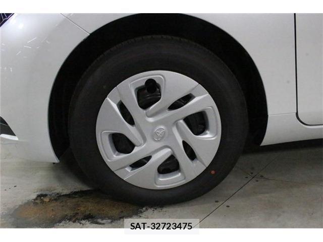 Toyota AQUA 2026-08 8878640-21
