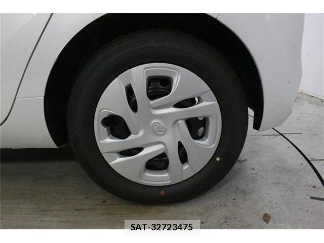 Toyota AQUA 2026-08 8878640-22
