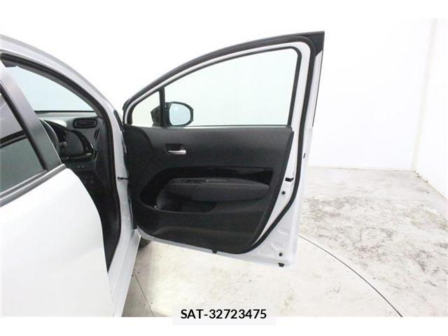 Toyota AQUA 2026-08 8878640-27