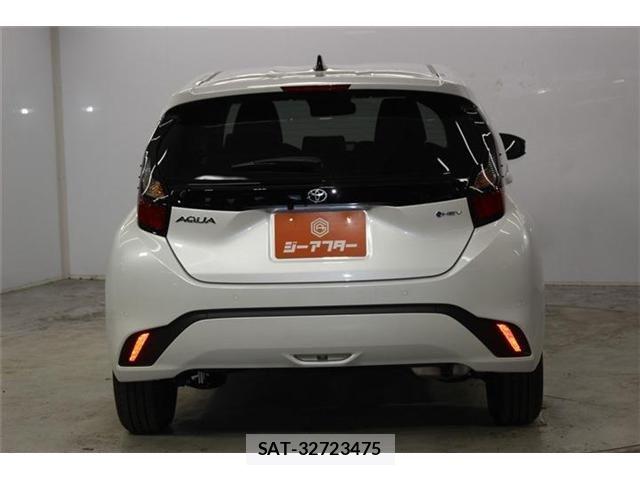 Toyota AQUA 2026-08 8878640-5