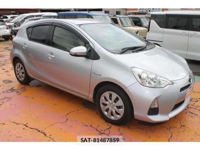 Toyota AQUA 2012-05 8878685-8