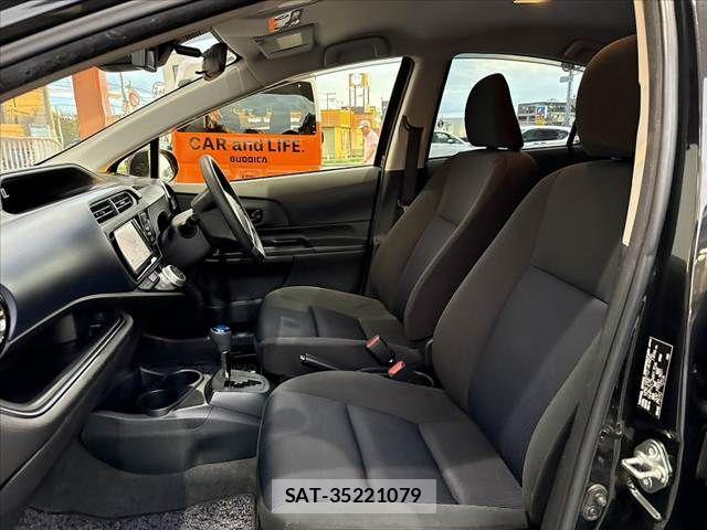 Toyota AQUA 2015-11 8878681-16