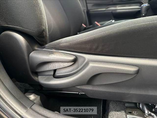 Toyota AQUA 2015-11 8878681-25