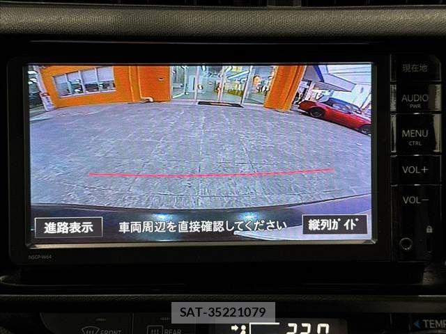 Toyota AQUA 2015-11 8878681-3