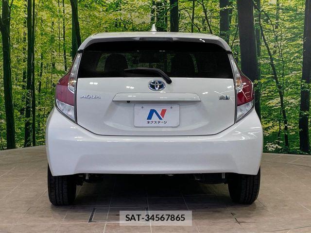 Toyota AQUA 2016-03 8878669-14