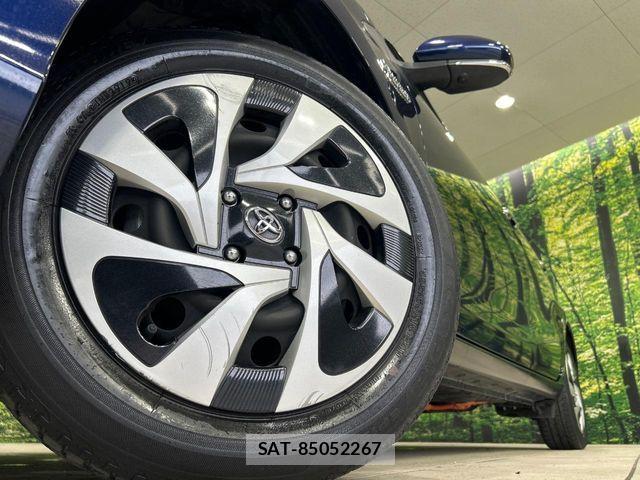 Toyota AQUA 2019-08 8878667-12