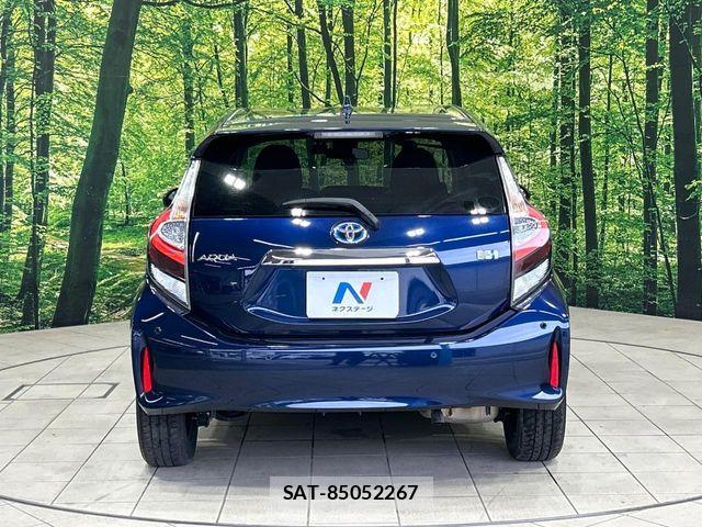 Toyota AQUA 2019-08 8878667-14