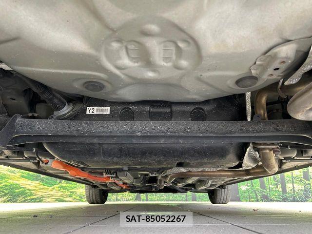 Toyota AQUA 2019-08 8878667-18