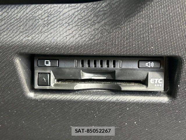 Toyota AQUA 2019-08 8878667-5