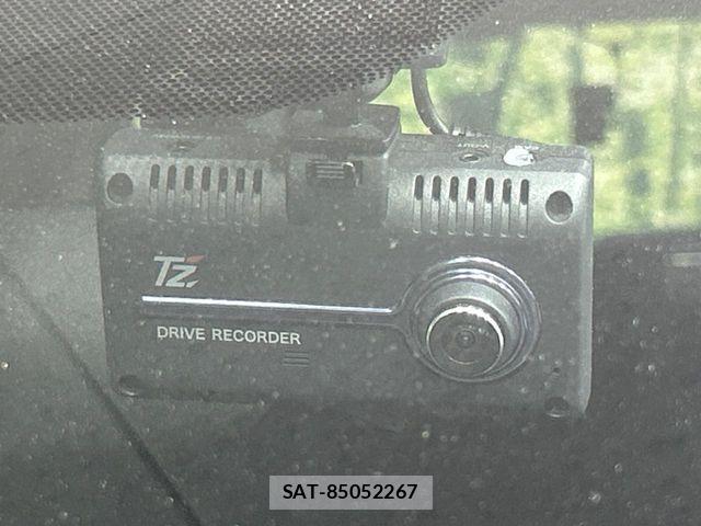 Toyota AQUA 2019-08 8878667-6