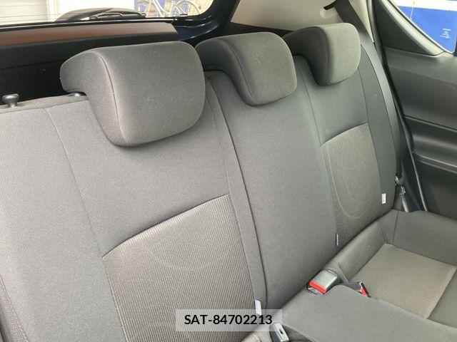 Toyota AQUA 2017-12 8878665-9